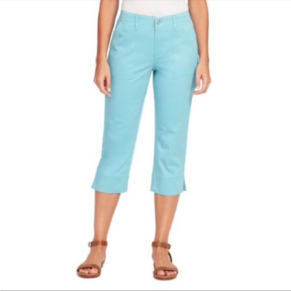 Gloria Vanderbilt Size 6 Blue Rhea Comfort Waist Rivets Capri